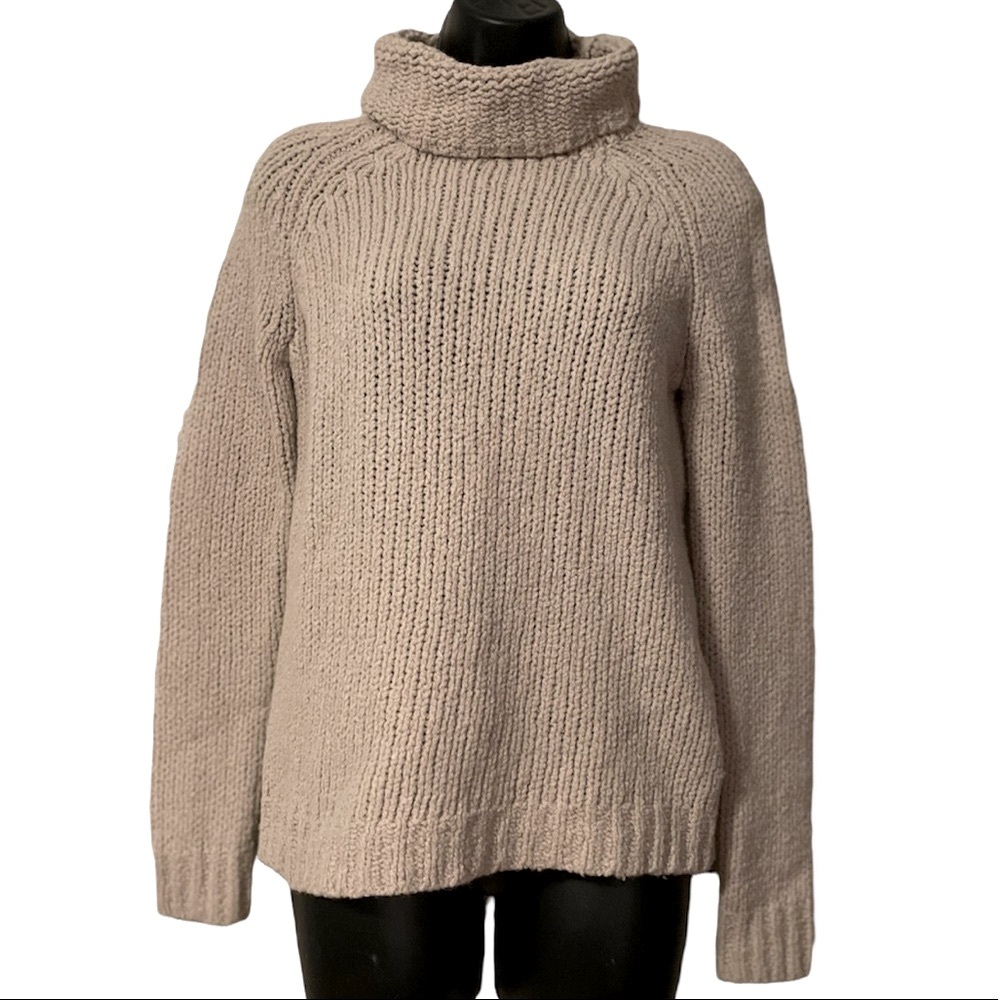 NWT | Banana Republic | Tan Wool Turtleneck Sweater | XS
